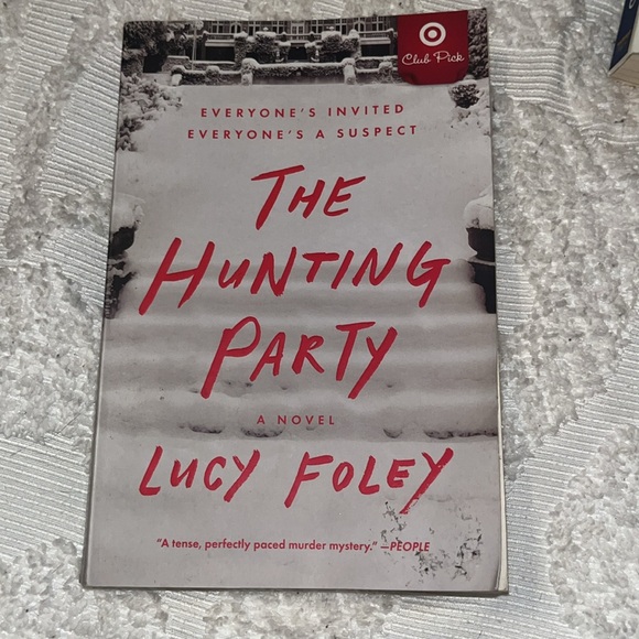 3 Suspense Book Bundle - Picture 2 of 4